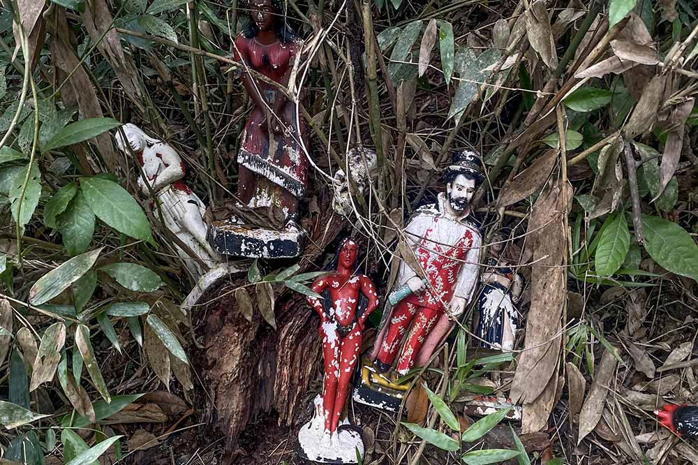 Descarte de Lixo e Oferendas Arraial do Ouro Gaspar